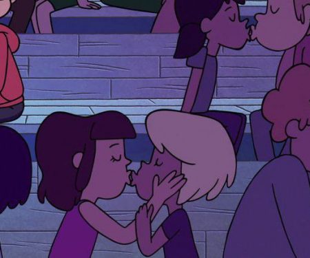 Beijo gay em desenho infantil da Disney gera polêmica. Entenda!
