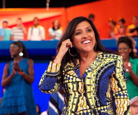 Regina Casé terá programa em horário nobre na Globo